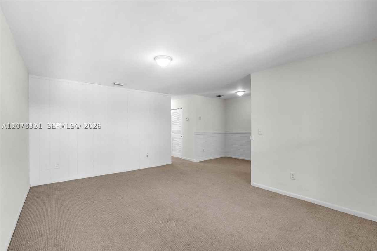 255 Sunrise Dr #309 - Photo 5 of 17