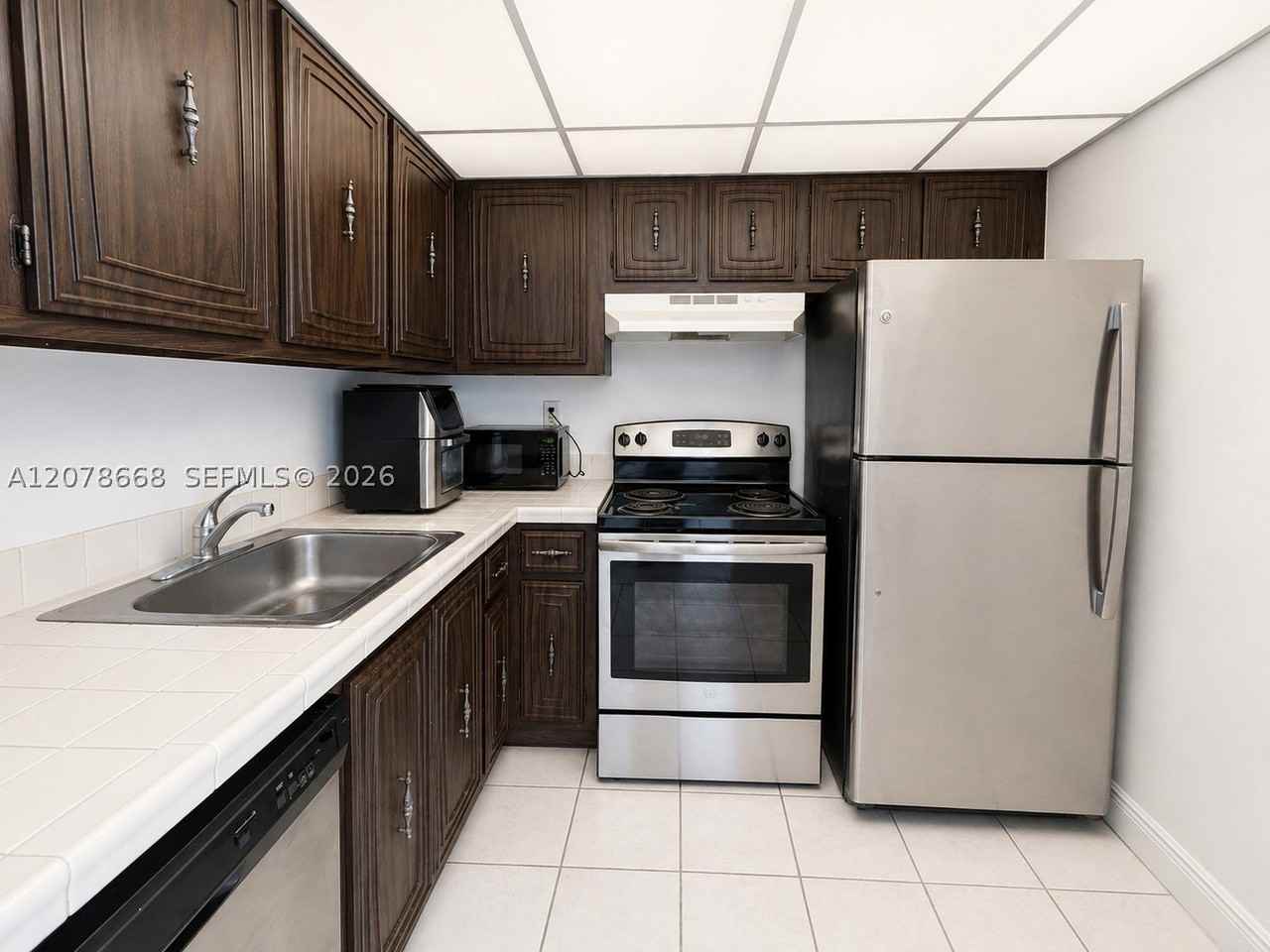 486 Nw 165th Street Rd #B301 - Photo 4 of 23
