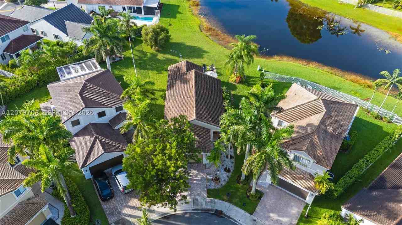 1416 Canary Island Dr - Photo 4 of 45
