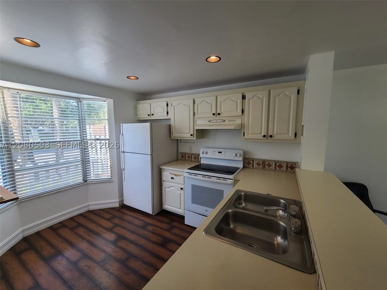 173 Sw 3rd St #173 - Photo 3 of 14