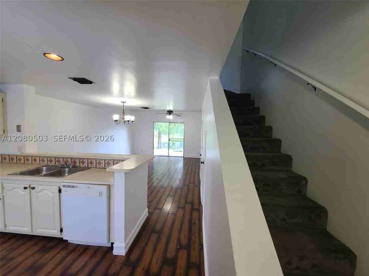 173 Sw 3rd St #173 - Photo 4 of 14