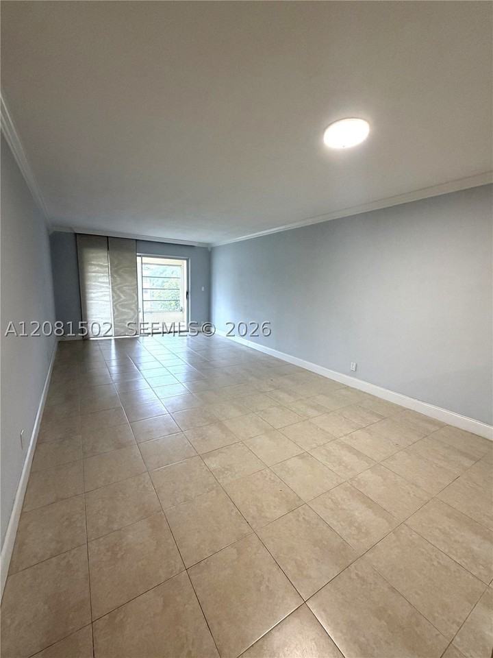 1751 Nw 75th Ave #310 - Photo 3 of 23