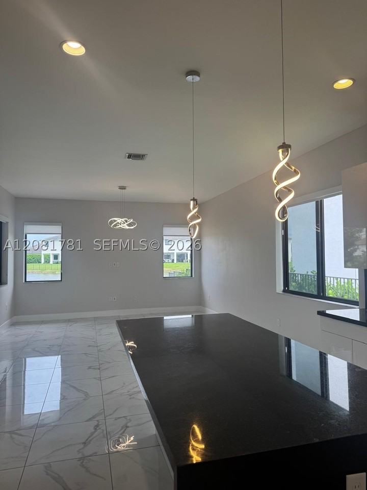 4261 Sw 178th Ave #3190 - Photo 4 of 14