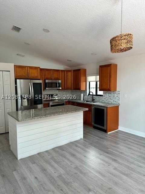 1537 Se 20th Ter #1 - Photo 2 of 5