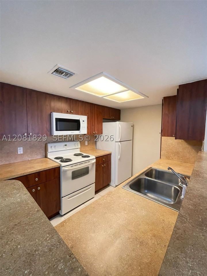 8432 Coral Lake Way #8432 - Photo 2 of 9