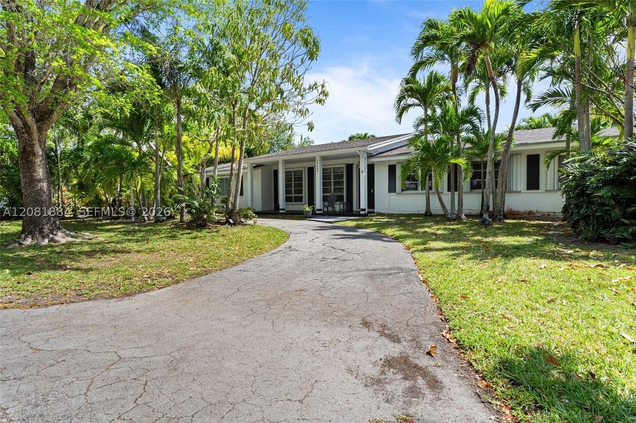 14645 Sw 83rd Ave - Photo 2 of 26