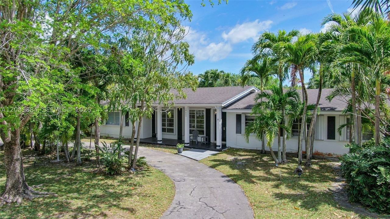14645 Sw 83rd Ave - Photo 3 of 26