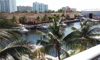 featured image of 2950 Ne 188th St #304