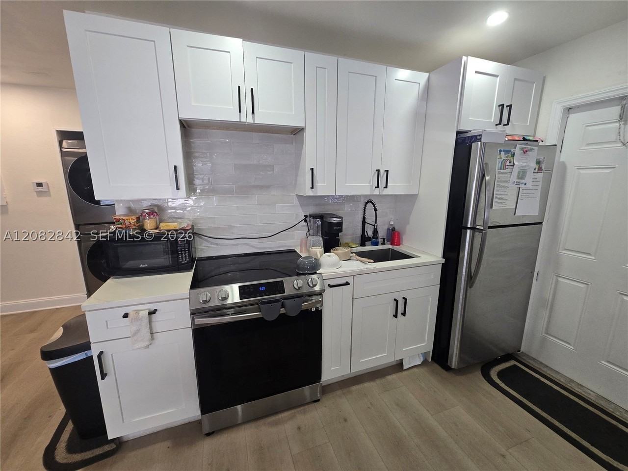 203 Ne 2nd Ave #203 - Photo 6 of 35