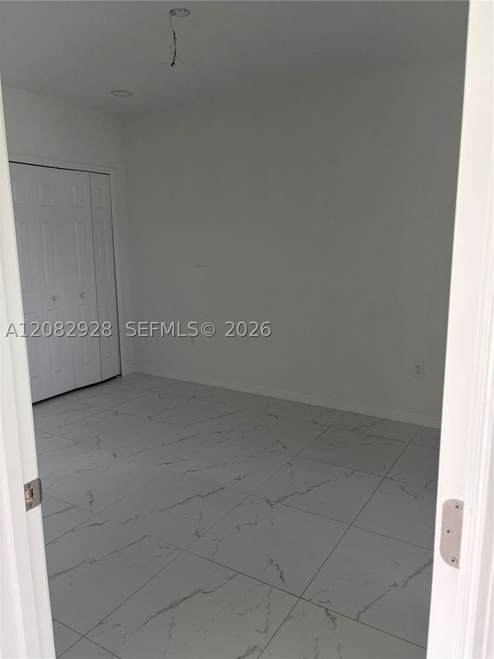 3507 15th St W - Photo 4 of 9