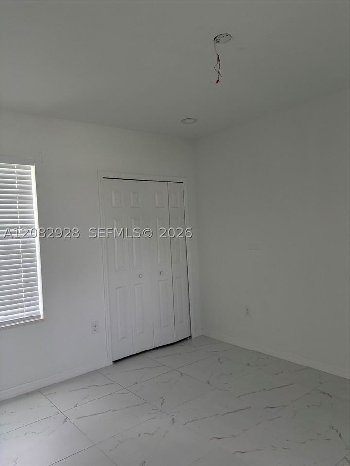 3507 15th St W - Photo 5 of 9