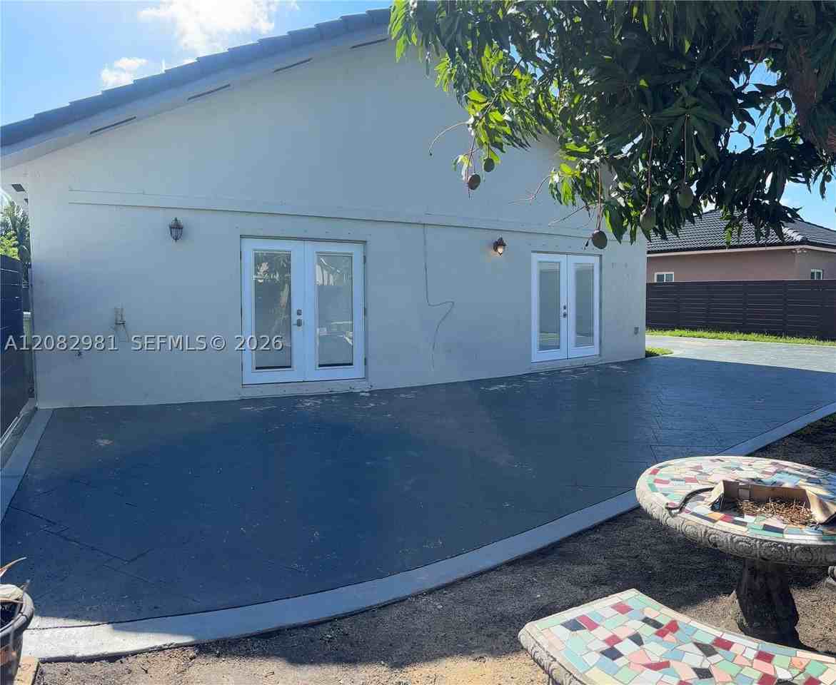 709 Se 13th Ter #709 - Photo 5 of 13