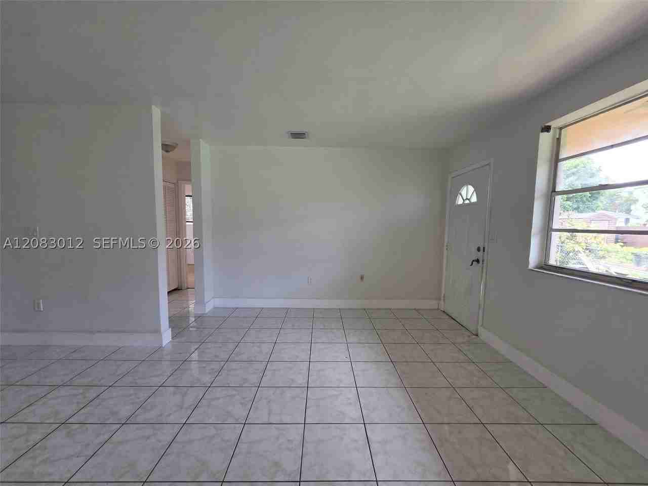 4730 Nw 23rd Ave #B - Photo 2 of 5