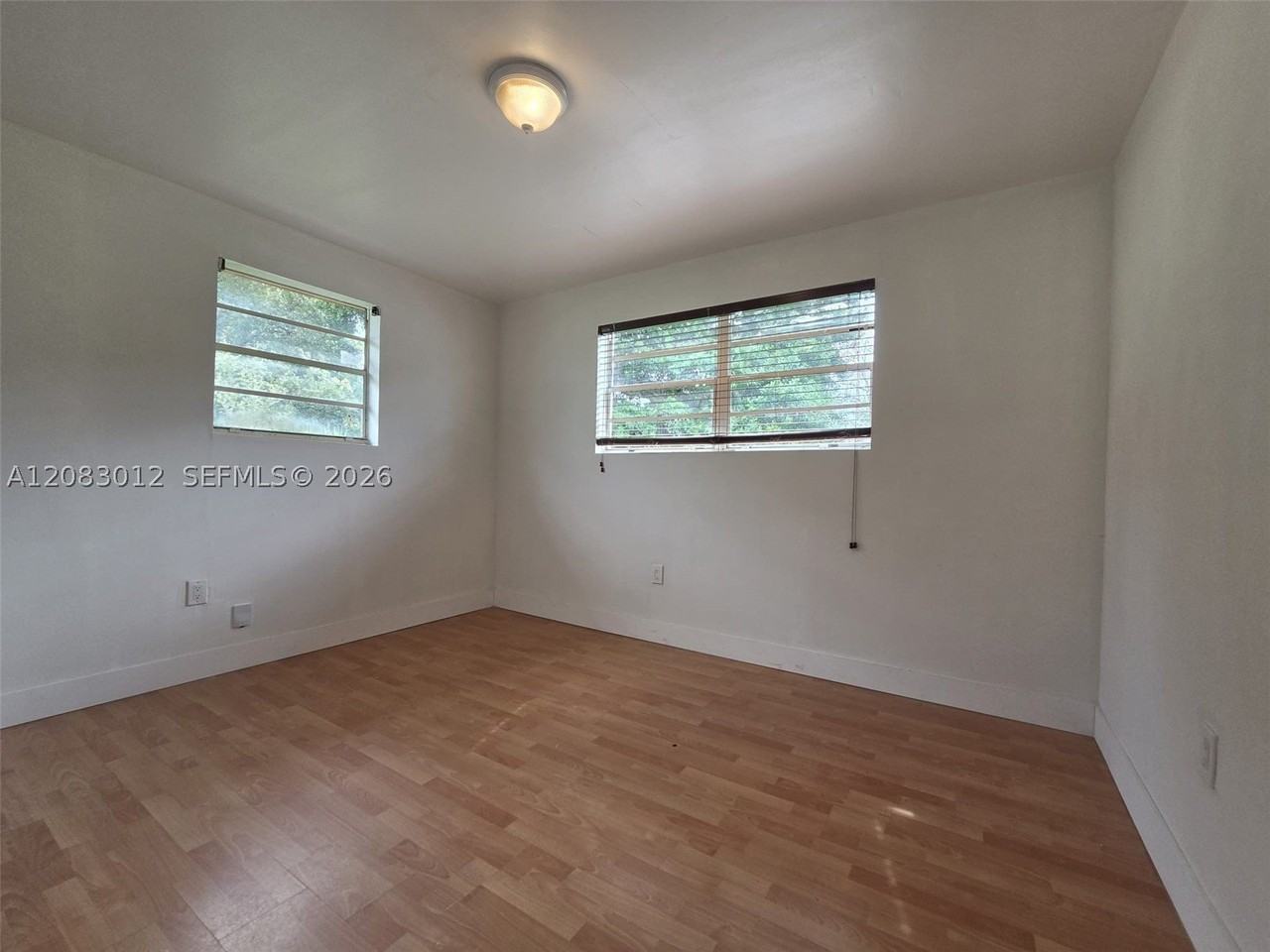 4730 Nw 23rd Ave #B - Photo 3 of 5