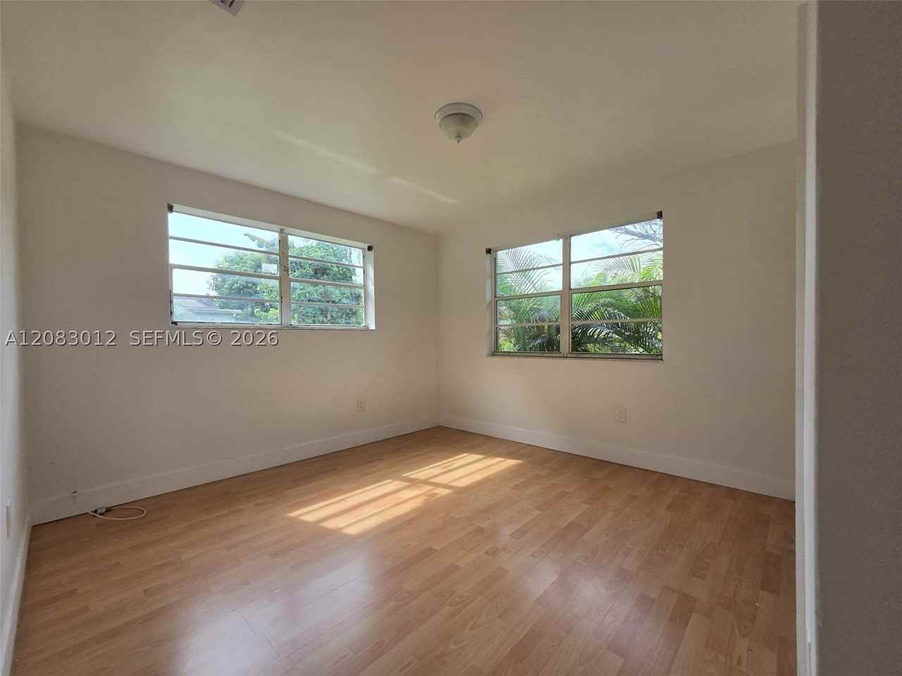 4730 Nw 23rd Ave #B - Photo 5 of 5