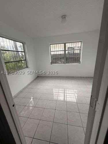 8835 Sw 27th St - Photo 5 of 18