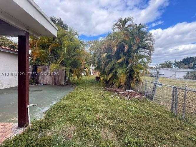 8835 Sw 27th St - Photo 7 of 18