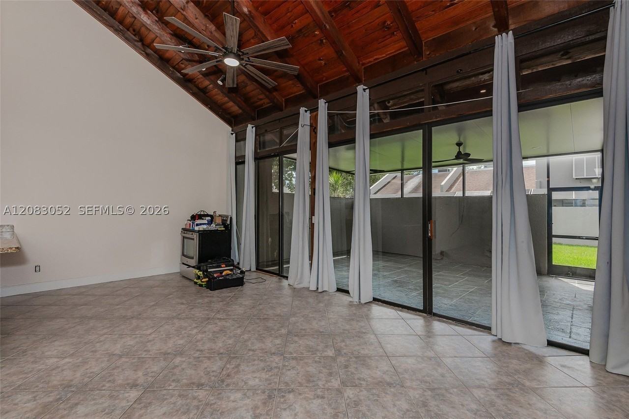 1504 Nw 112th Ter - Photo 7 of 29