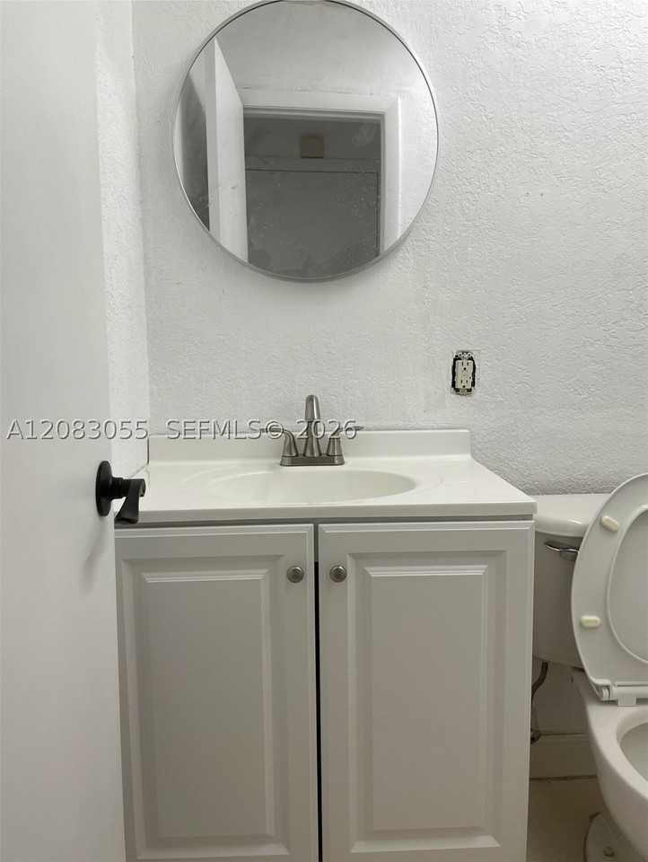 4651 Nw 9th Dr #4651 - Photo 7 of 22
