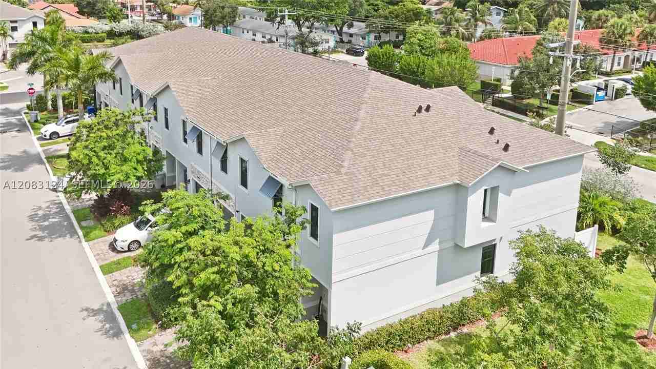 926 Nw 3rd Ter #926 - Photo 4 of 34