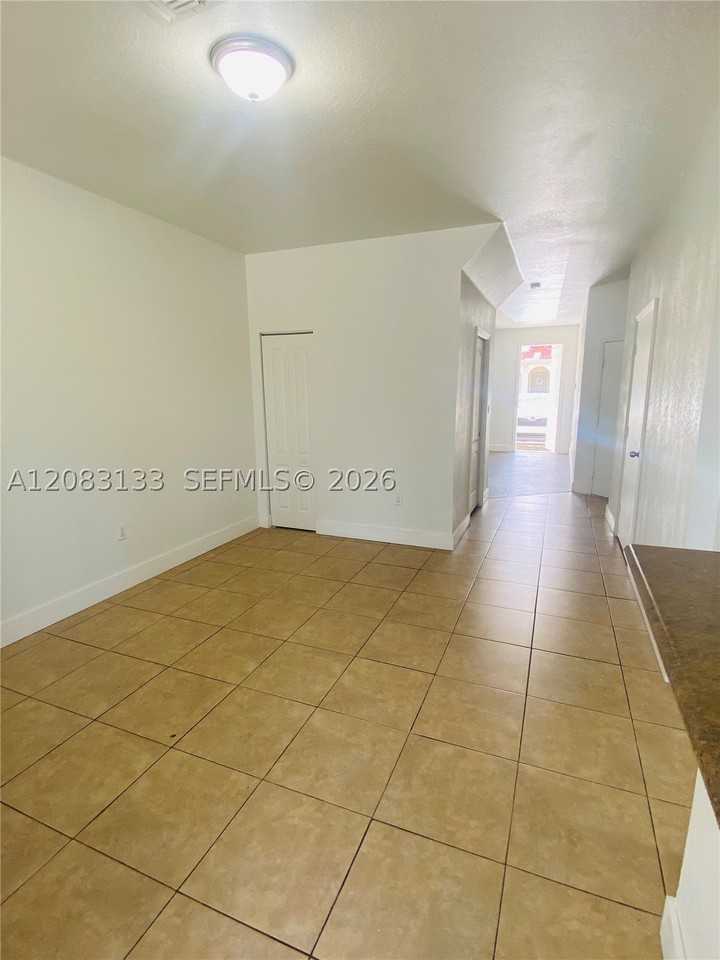 21401 Nw 13th Ct #701 - Photo 5 of 26