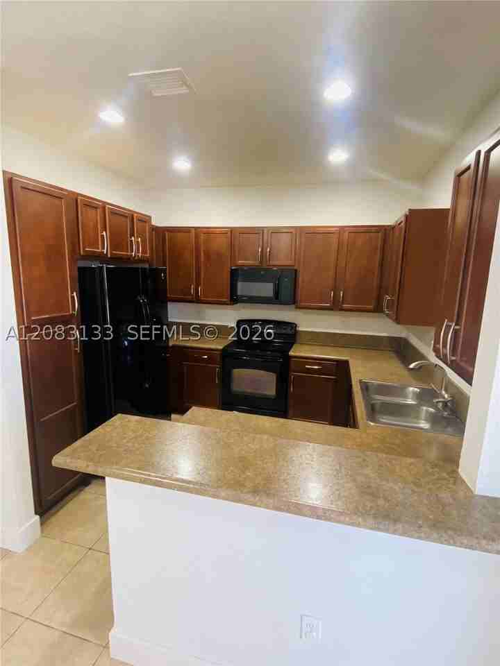 21401 Nw 13th Ct #701 - Photo 6 of 26