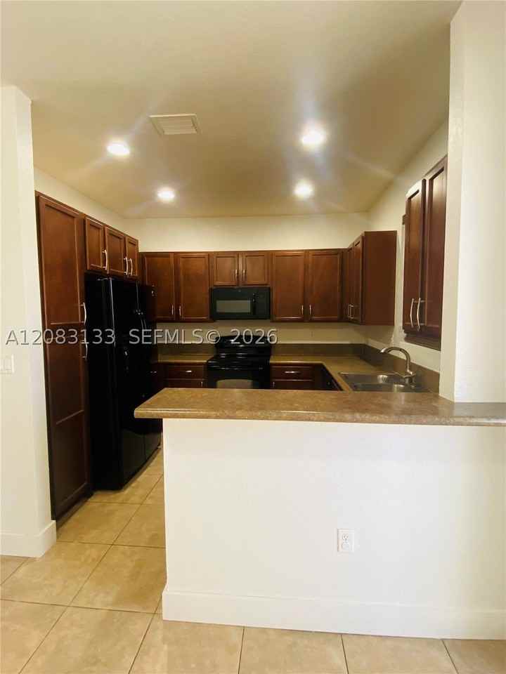 21401 Nw 13th Ct #701 - Photo 7 of 26