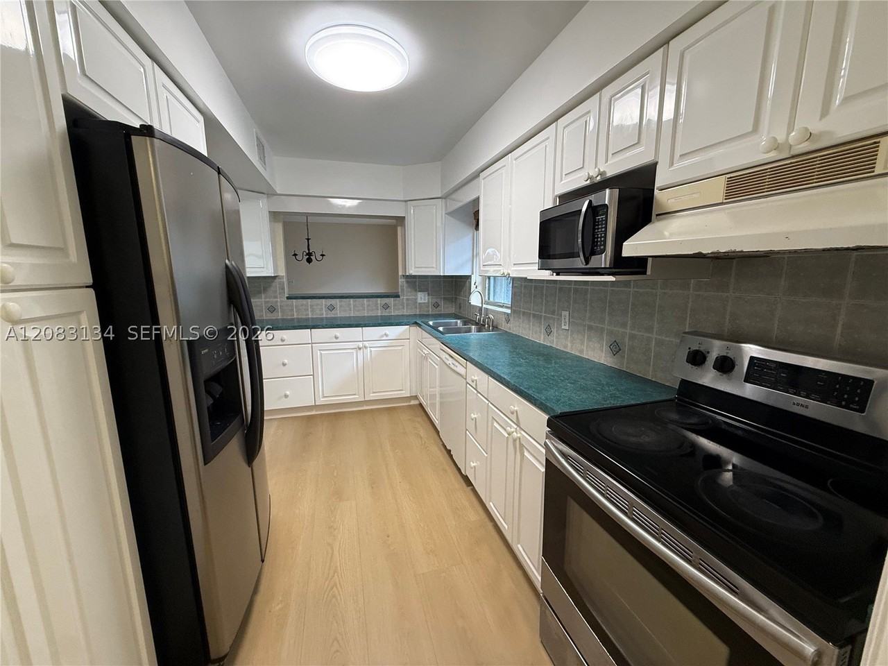 19233 E Lake Dr #19233 - Photo 7 of 16