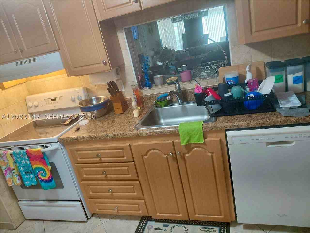 3940 Nw 42nd Ave #321 - Photo 4 of 13