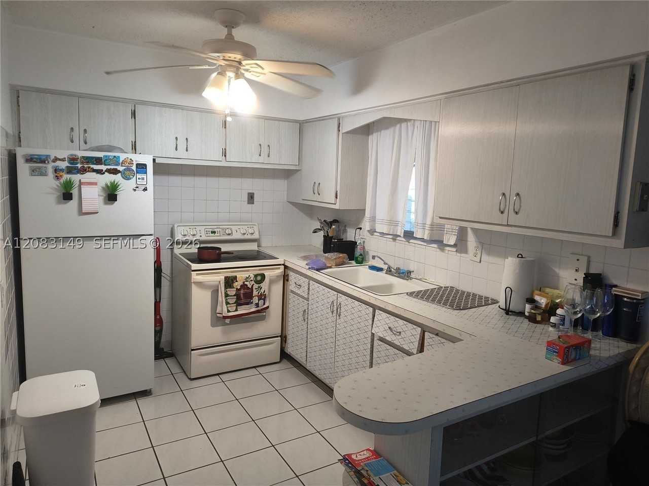 2330 Polk St #12 - Photo 3 of 11