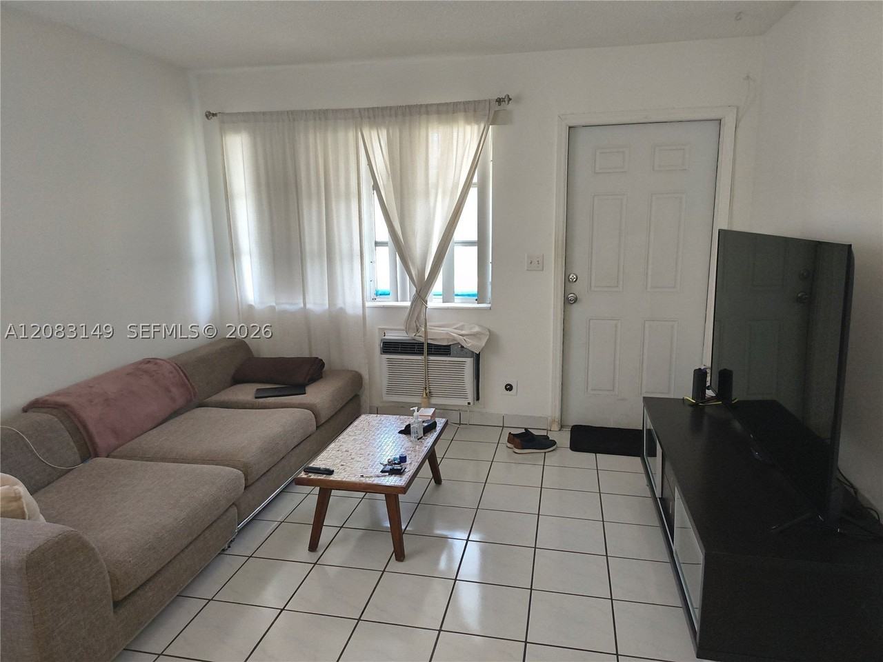 2330 Polk St #12 - Photo 4 of 11