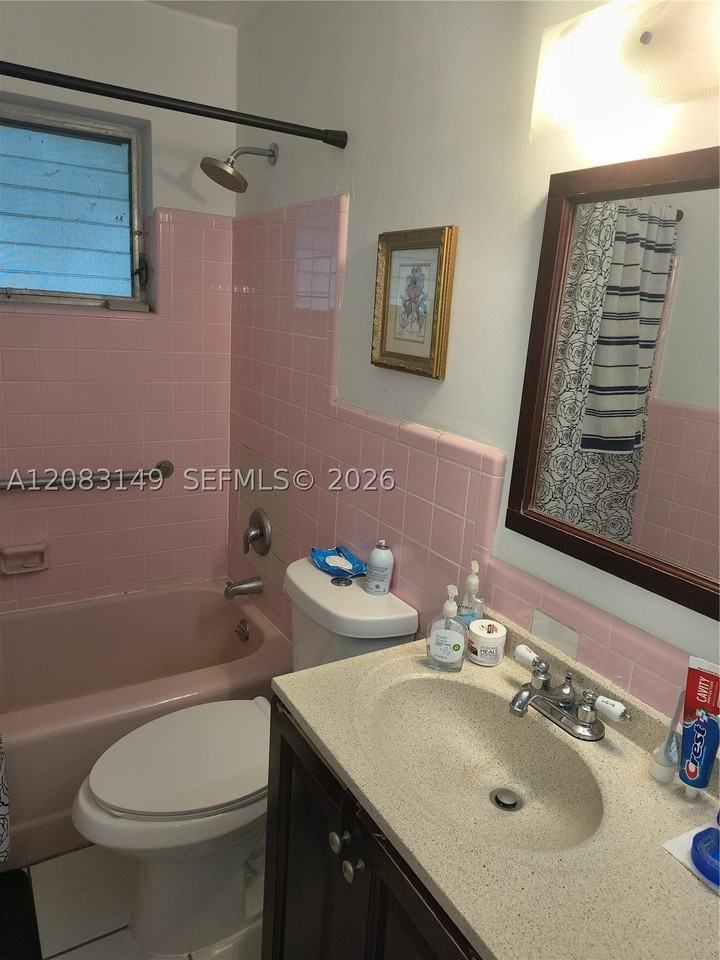 2330 Polk St #12 - Photo 7 of 11