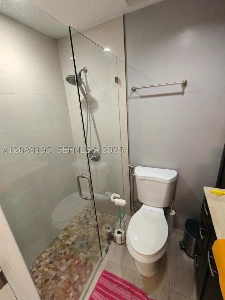 617 Nw 58th Ave - Photo 5 of 14