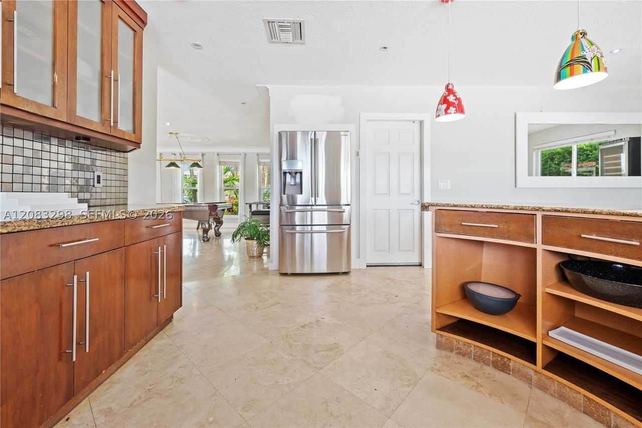 649 Layne Blvd - Photo 7 of 28