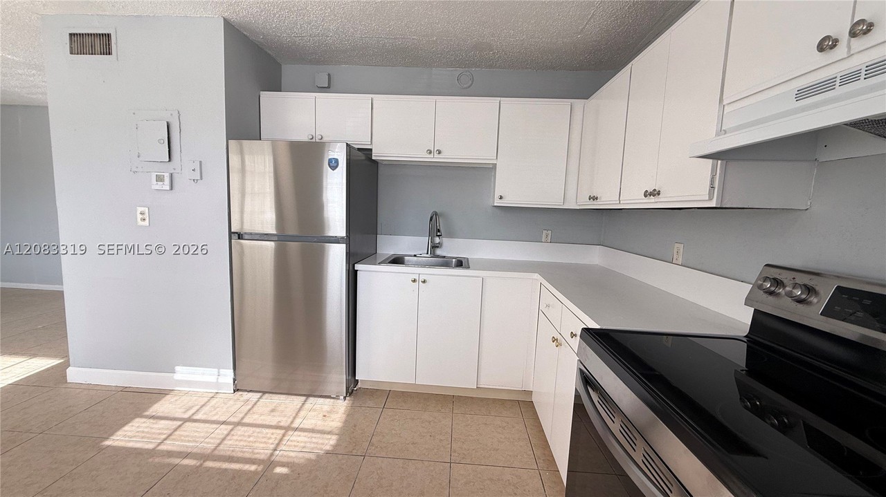 5436 Nw 19th St #5408 - Photo 4 of 18