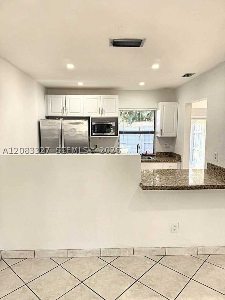 10554 Nw 3rd St #0 - Photo 4 of 16