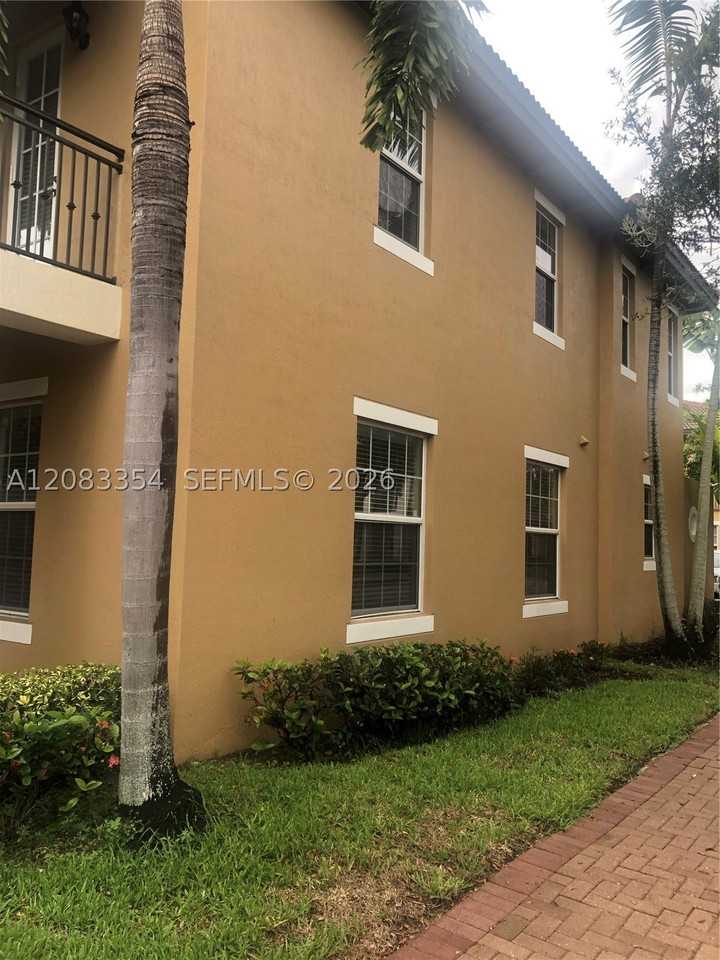 1129 Sw 147th Ter - Photo 3 of 26
