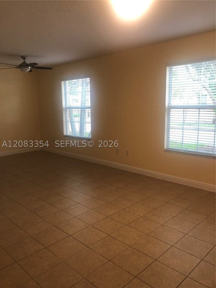 1129 Sw 147th Ter - Photo 5 of 26