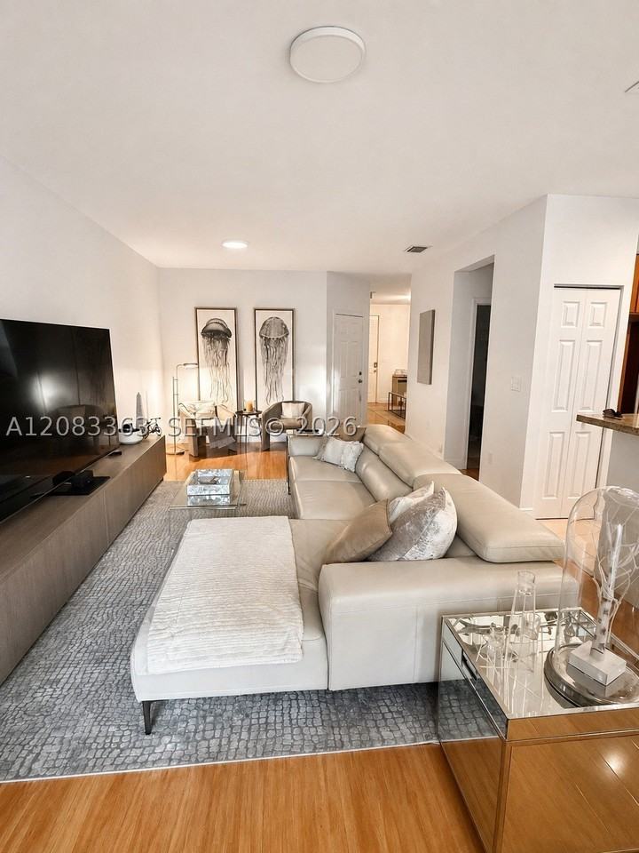 7512 Nw 108th Path - Photo 5 of 11