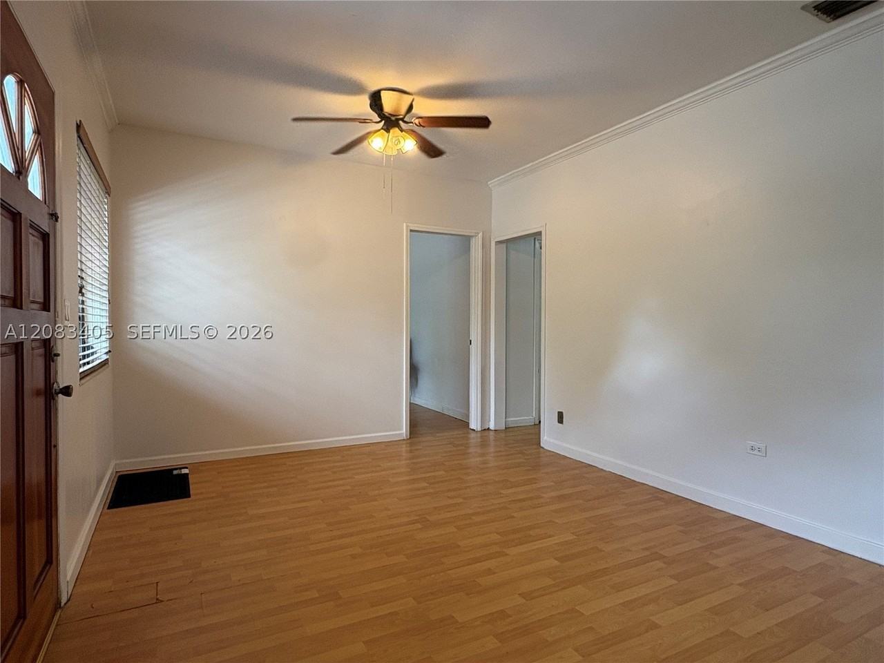 700 Sw 51st Ave - Photo 4 of 12