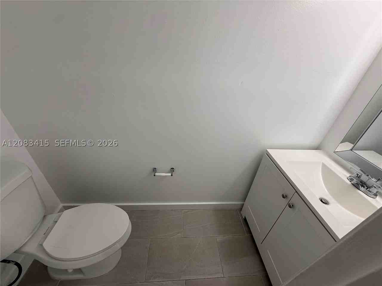 470 Ne 18th Ave #102 - Photo 7 of 12