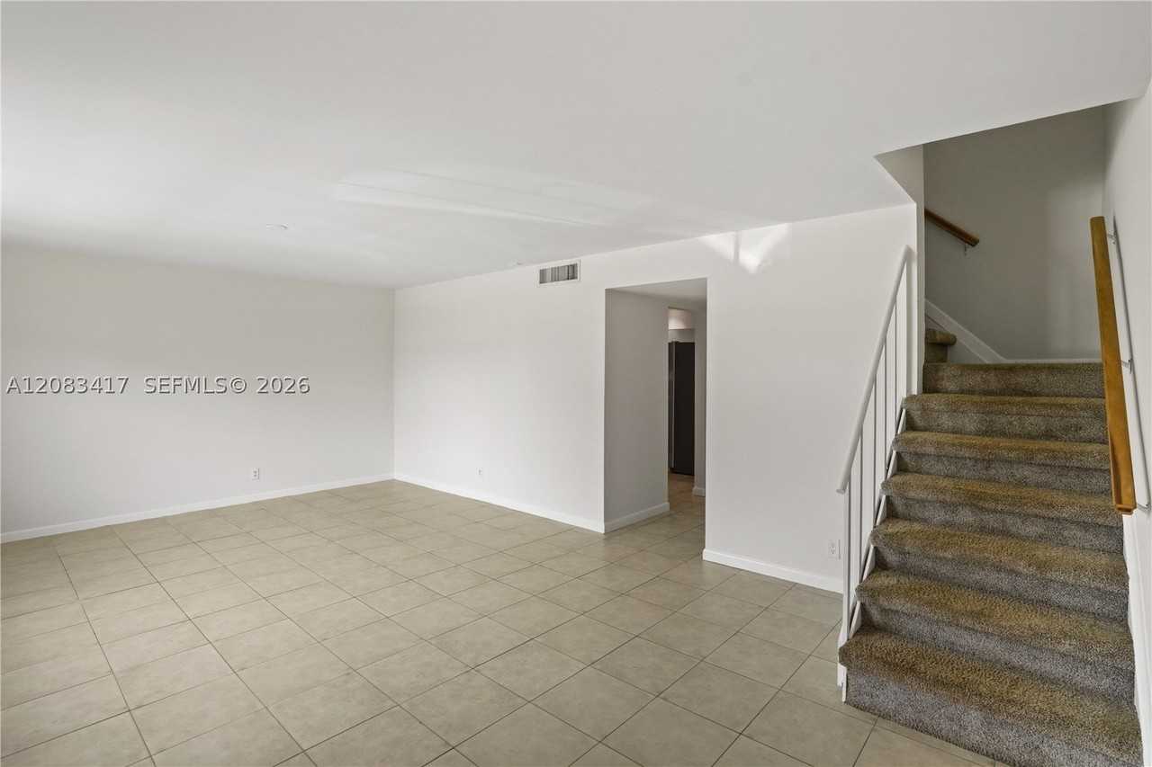 1749 Sw 81st Ln #5-30 - Photo 4 of 44