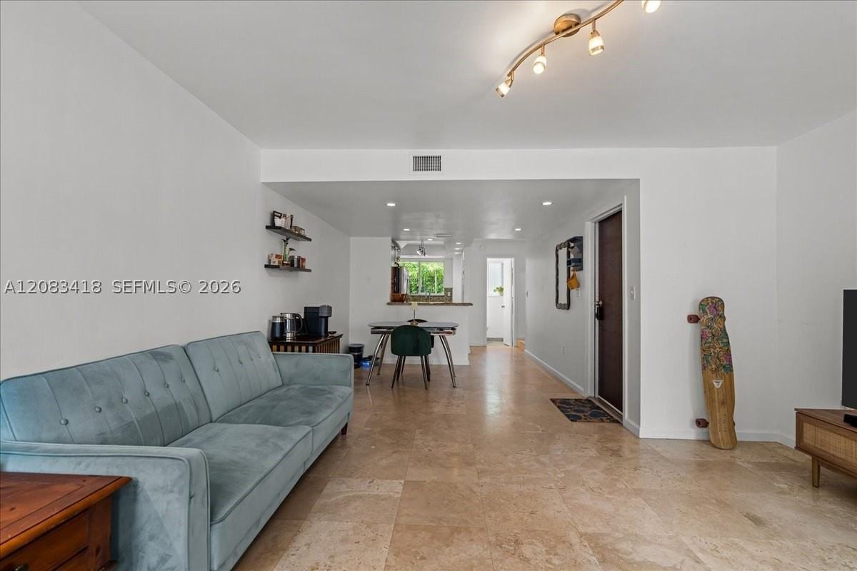 1914 Sw 17th Ave #24 - Photo 3 of 22