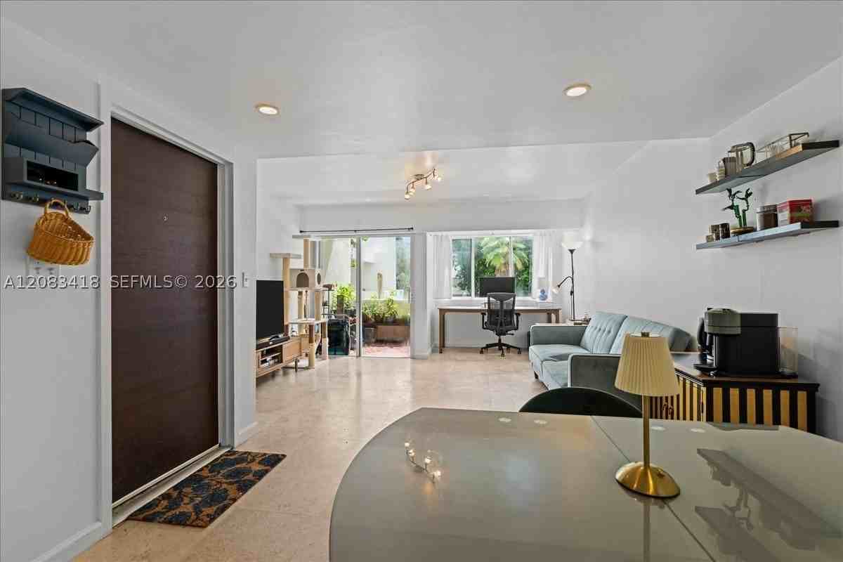 1914 Sw 17th Ave #24 - Photo 7 of 22