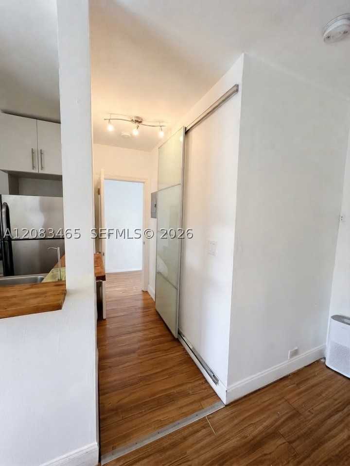 648 Ne 80th St #10 - Photo 6 of 17