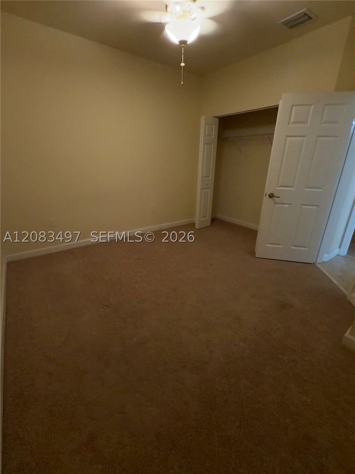 140 Ne 28th Ter #1 - Photo 3 of 30