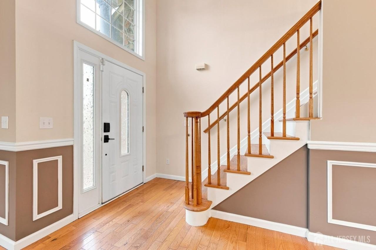 39 Hamilton Ave - Photo 3 of 31