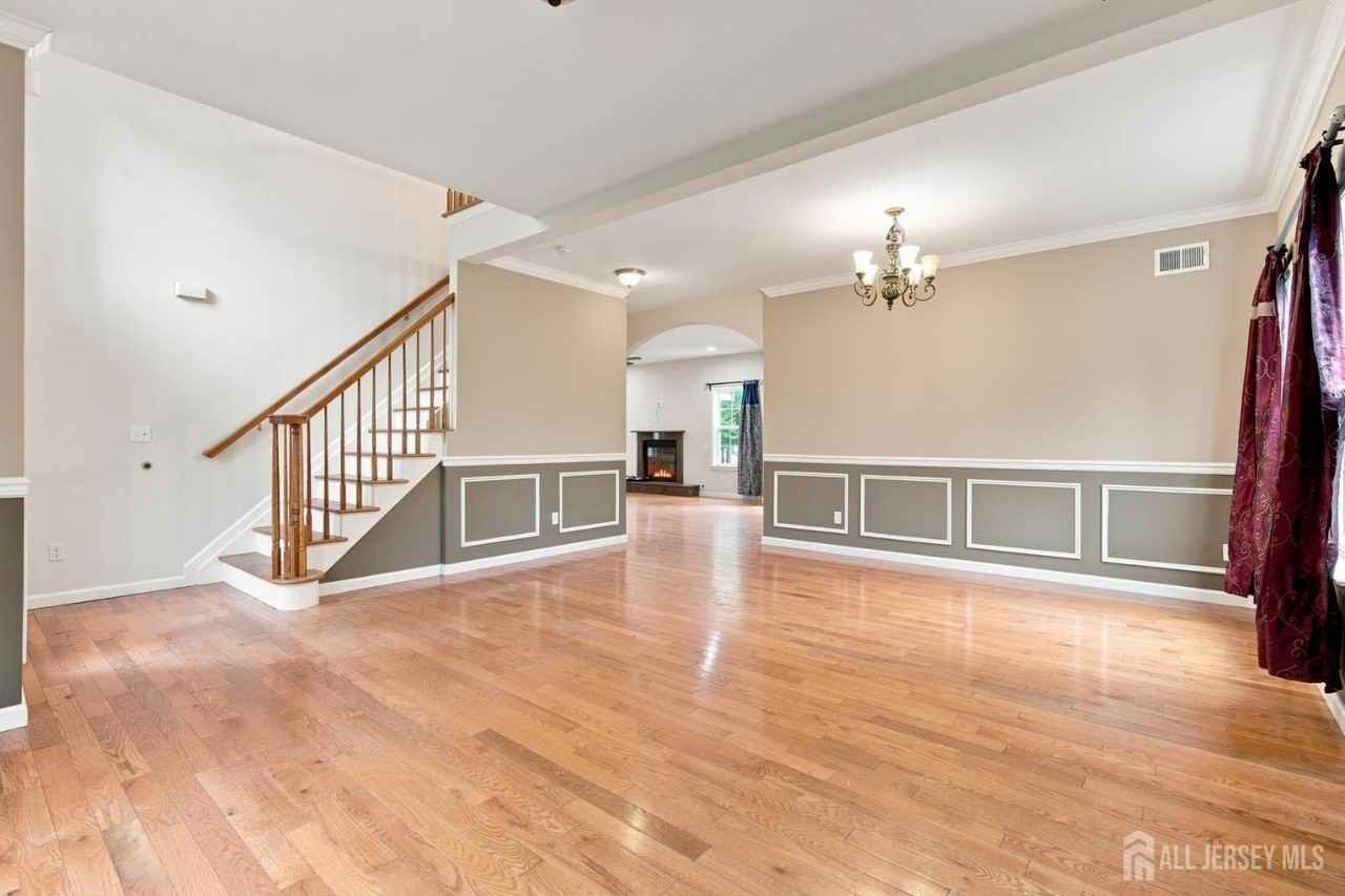 39 Hamilton Ave - Photo 4 of 31