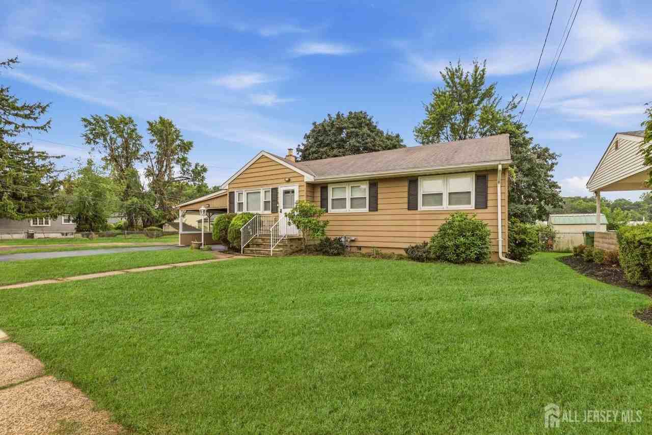 320 Suttons Ln - Photo 2 of 26