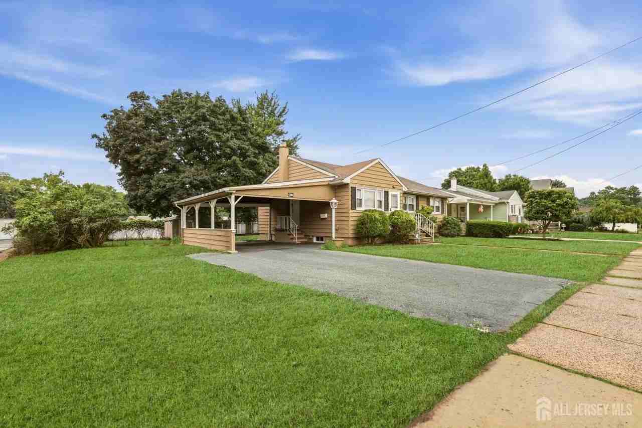 320 Suttons Ln - Photo 3 of 26